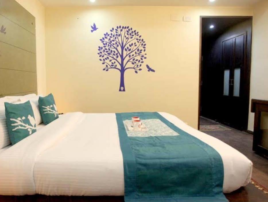 Hotel Aashish Jaipur Buitenkant foto